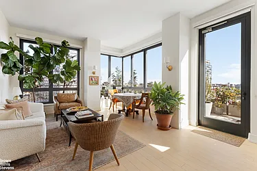 550 Vanderbilt Avenue, #901