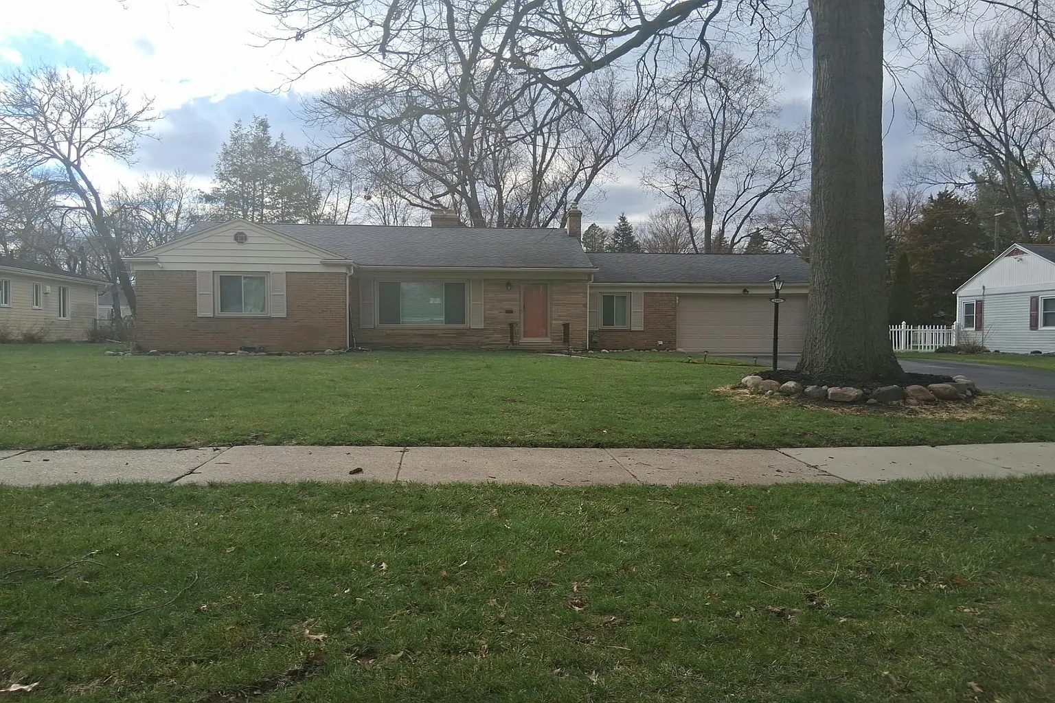2801 Wicklow Rd photo 1