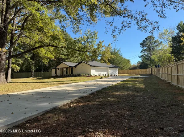 2449 W Mountain Creek Rd, Florence, MS 39073