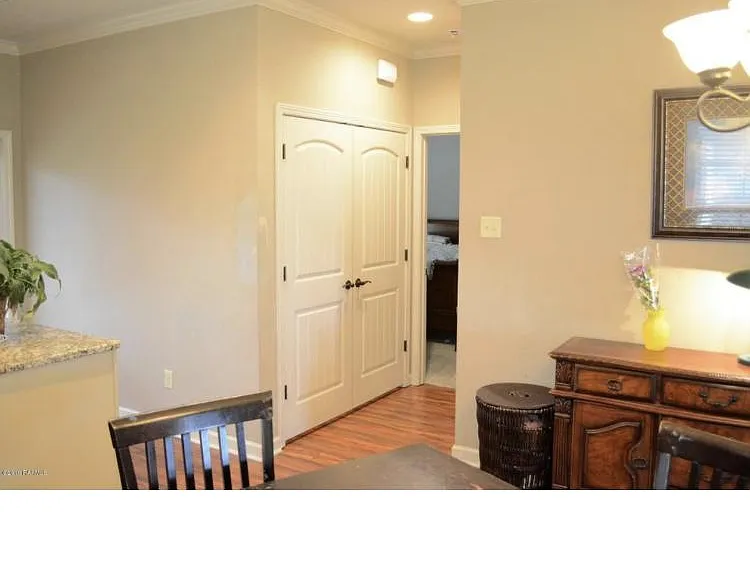 112 Meadowhollow Dr — Photo 6