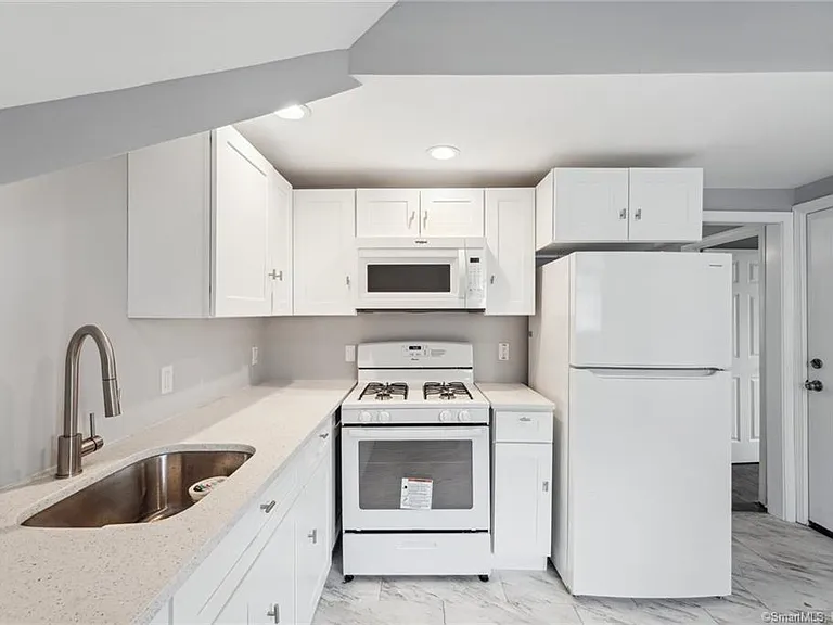 210 Lenox Ave #3 — Photo 7
