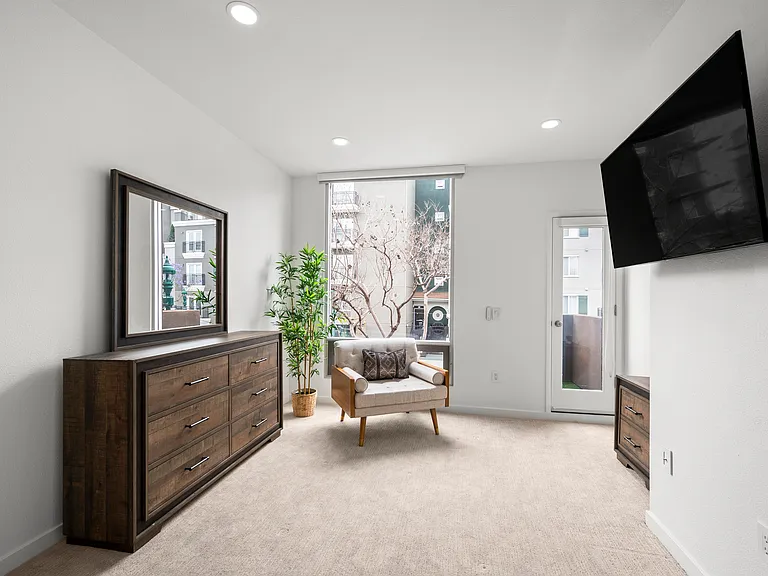 1601 Kettner Blvd #21 — Photo 15