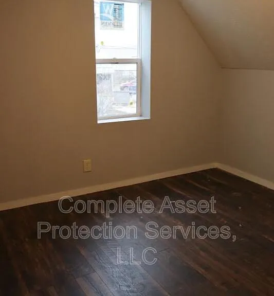 117 Columbia St — Photo 2