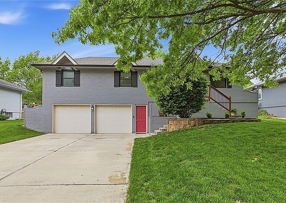 1st image of 1128 NE Westwind Dr