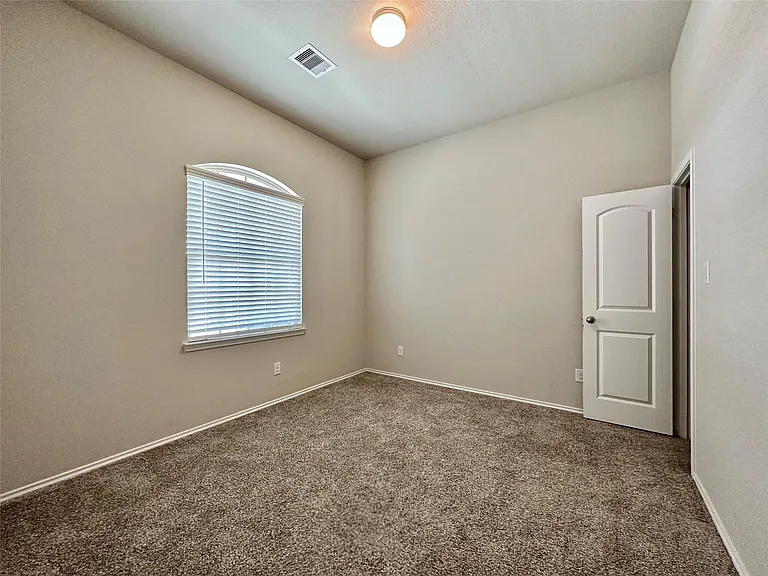 5410 Pembrokeshire Cir — Photo 16