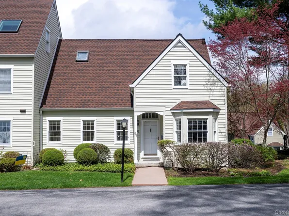 33 Upper Lane, Millbrook, NY 12545