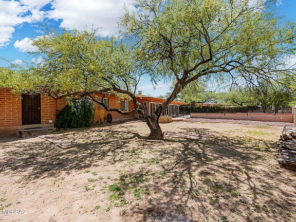 3rd image of 2711 N Avenida Empalme