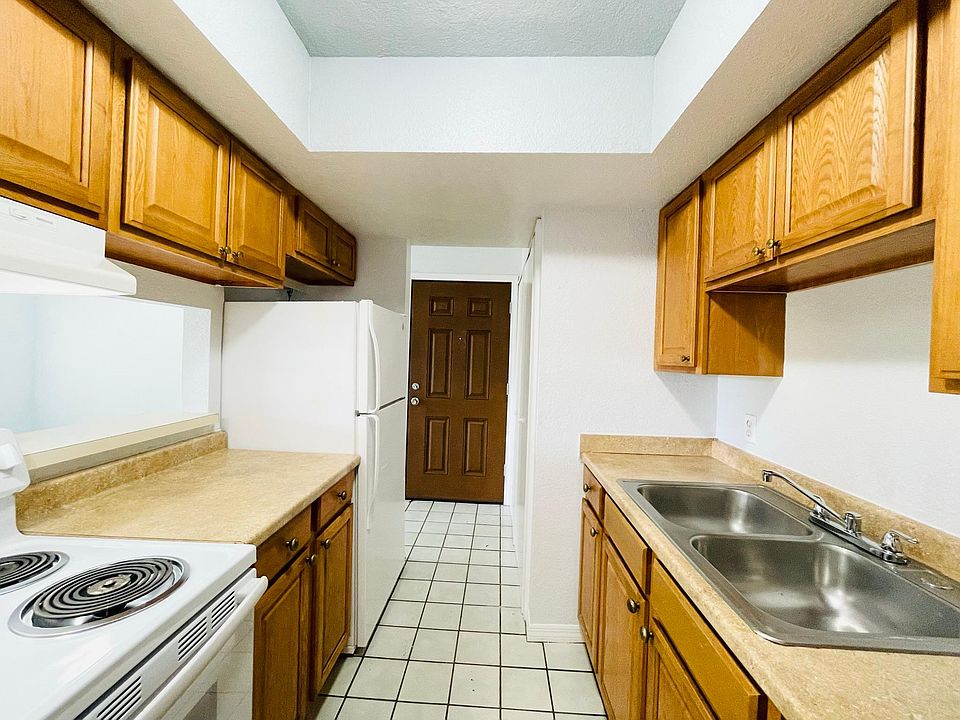 1st image of 1033 S Buena Vista Dr #1033