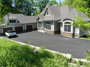 383 Peekskill Hollow Rd, Putnam Valley, NY 10579