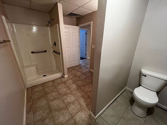 5th image of 2045 3rd Ave #3