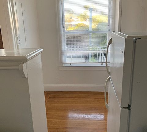 2nd image of 3333 Broderick St APT 206