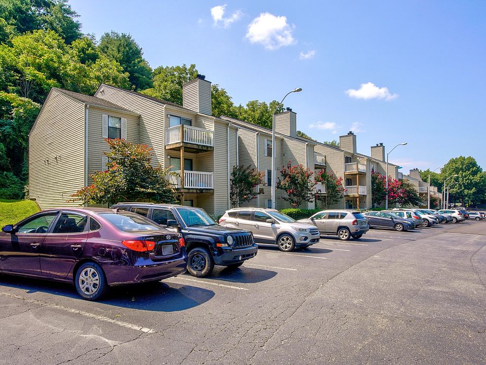 1st image of 10 Alexander Dr #33097