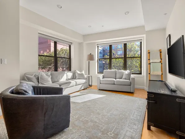 1166 Washington St APT 301, Boston, MA 02118