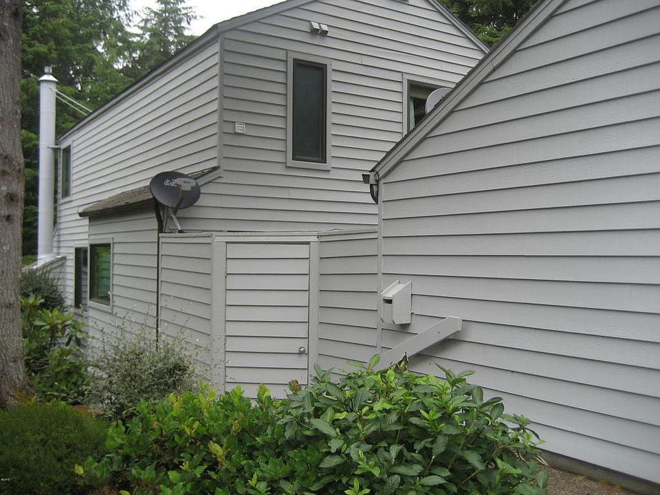 1st image of 600 Island Dr #6