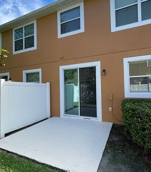 9484 Strongbark Ln — Photo 37