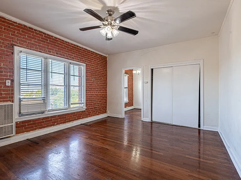 1059 S. Manhattan Pl — Photo 19