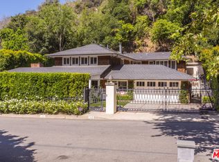 919 Chantilly Rd, Los Angeles, CA 90077