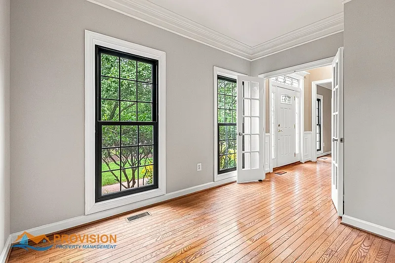 4 bed, 3.5 bath, 2222 sqft, $4,600 — Photo 3