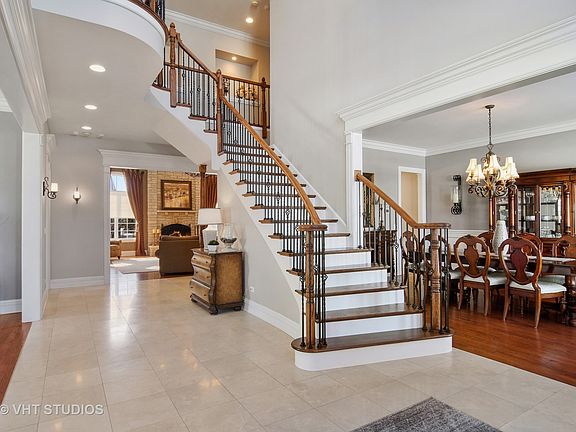 5th image of 22438 N Greenmeadow Dr