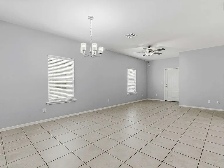 11500 Summer Dr #B — Photo 14