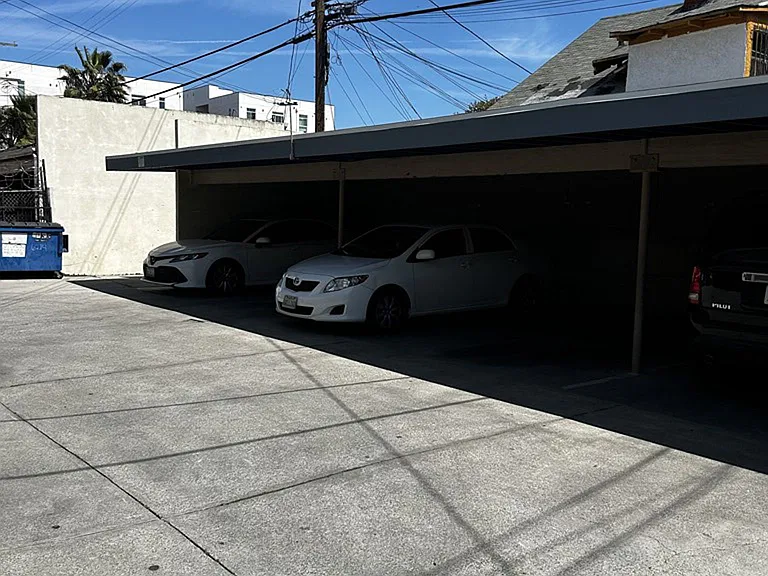 6214 Victoria Ave — Photo 8