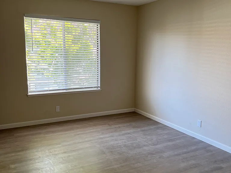 5042 Bridgepointe Pl — Photo 6