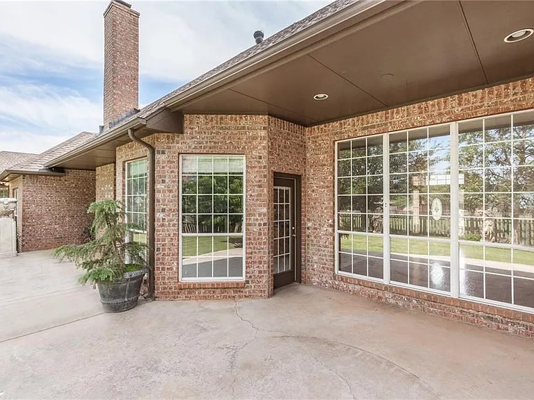 14708 Lamplight Ln — Photo 4