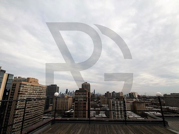 2nd image of 445 W Wellington Ave APT 09F