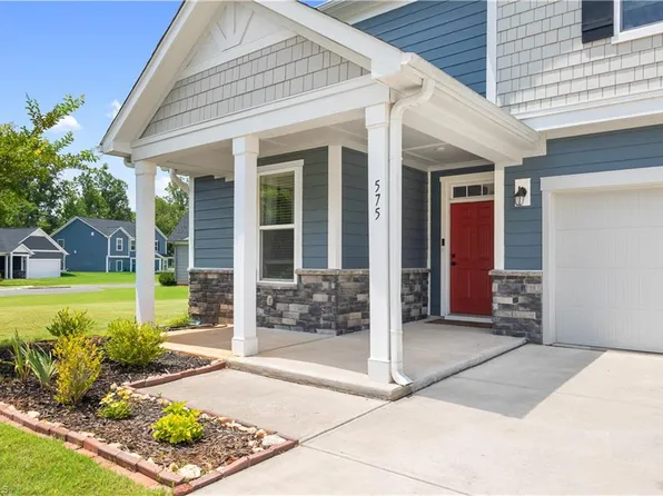 575 Kayak Ct, Mebane, NC 27302
