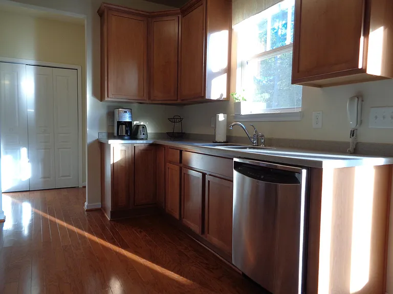 1906 Pear Tree Ln — Photo 28