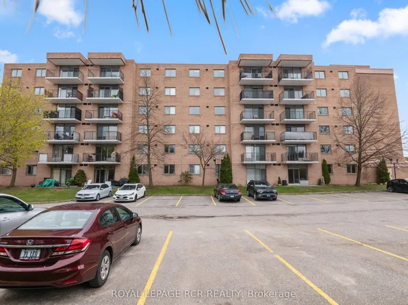 16 4th St #51, Orangeville, ON L9W 4N7