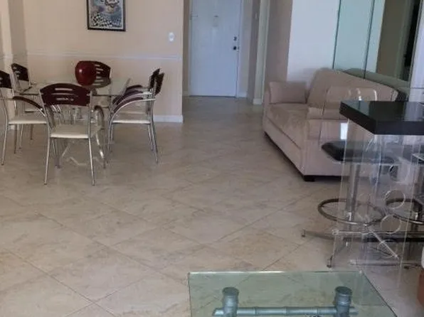 1890 S Ocean Dr, Hallandale Beach, FL 33009