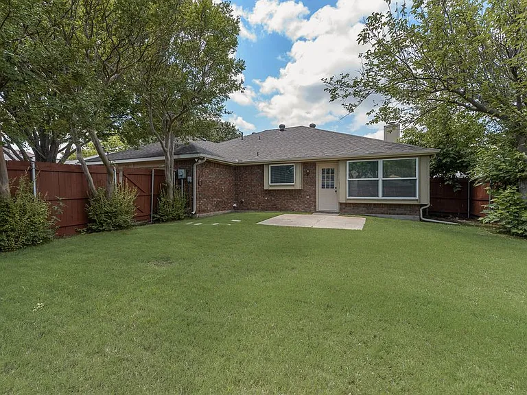 2618 Trumpet Dr — Photo 7