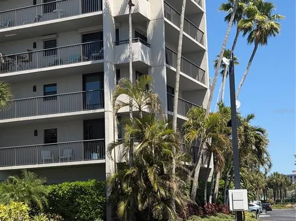 50 Coe Rd APT 322, Belleair, FL 33756