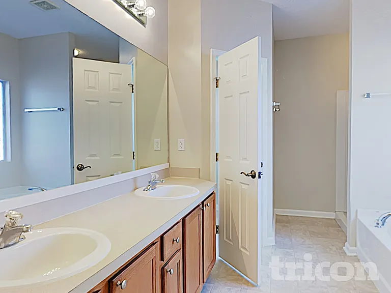 3410 Pebble Sand Ln — Photo 11