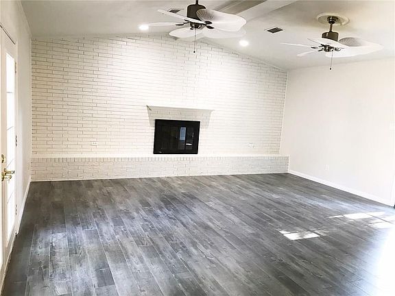 4th image of 1800 Tulip Dr