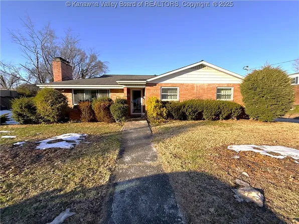 521 Superior Ave, South Charleston, WV 25303