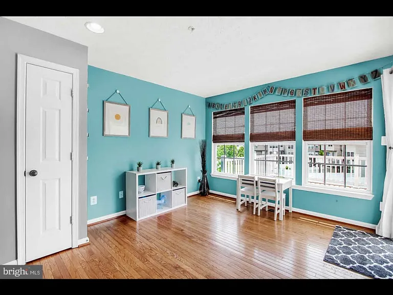 711 Wineberry Way — Photo 8