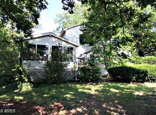 9108 Simpson Ln, Clinton, MD 20735