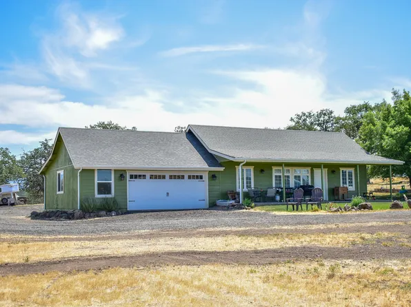 304 Ayres Rd, Eagle Point, OR 97524