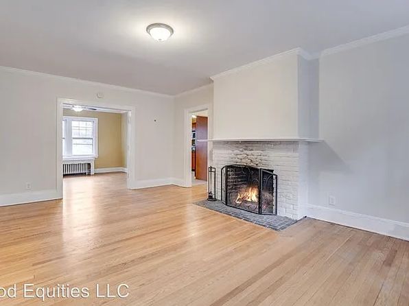 814 Farmington Ave #101