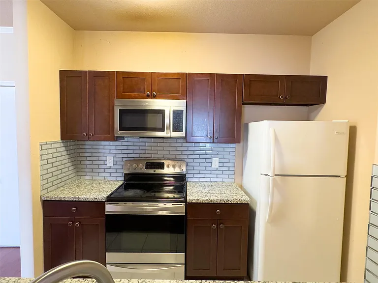 9800 Pagewood Ln #2705 — Photo 6