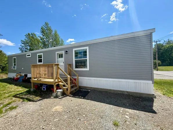 28 Hobson Avenue, Veazie, ME 04401