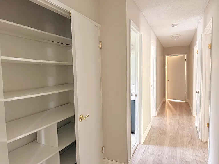2401 Oakvale Dr — Photo 8