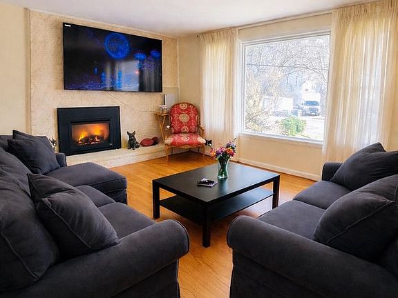 4th image of 9210 Worth Ave