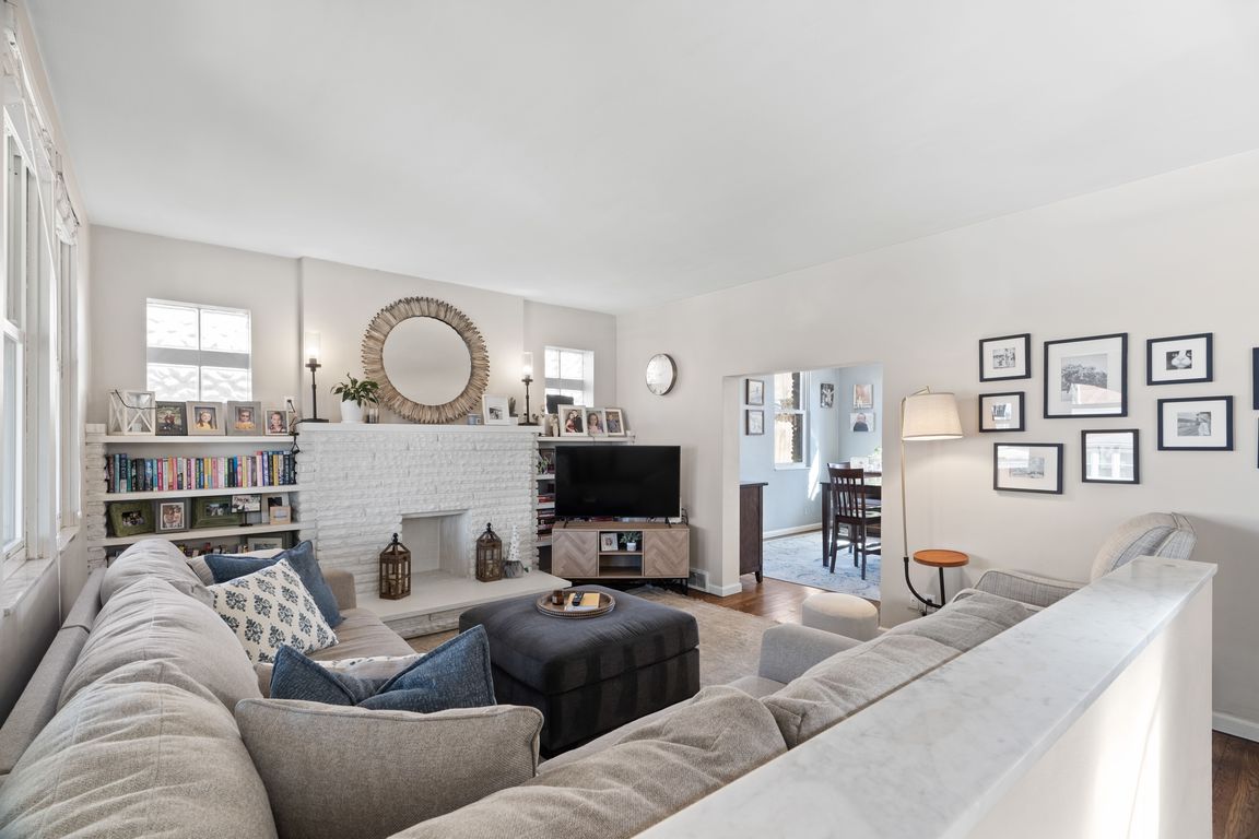05-Living Room