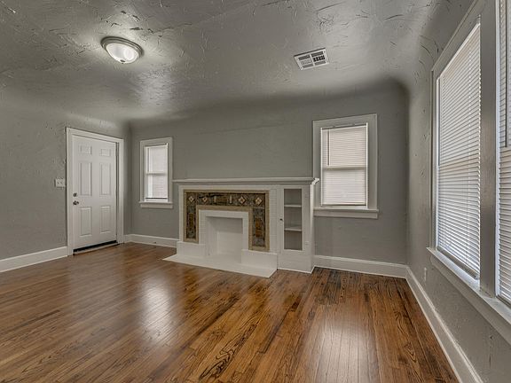 3rd image of 2134 N Bath Ave