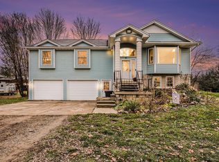 9777 Lambs Rd, Wales, MI 48027