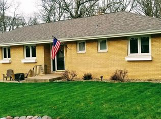 106 Crestwood Dr, East Peoria, IL
