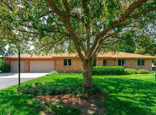 10296 Geneva Dr, Roscoe, IL 61073